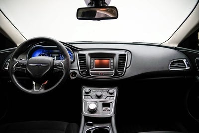 2016 Chrysler 200 LX