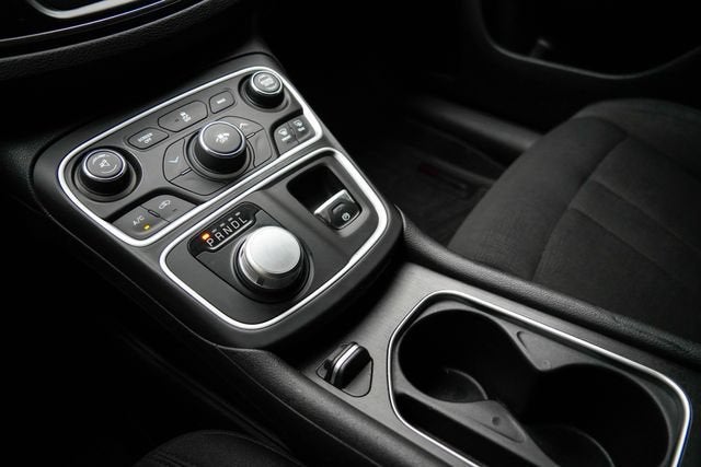 2016 Chrysler 200 LX