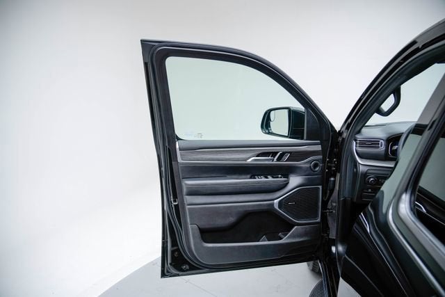 2024 Jeep Wagoneer L Series III