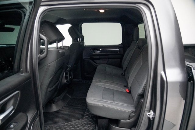 2022 RAM 1500 Big Horn Crew Cab 4x4 5'7" Box