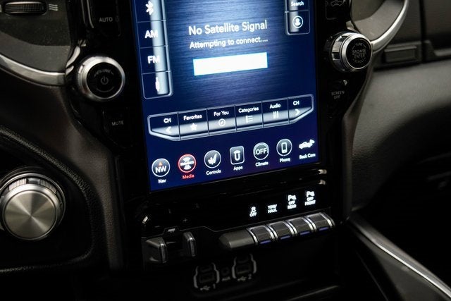 2021 RAM 1500 Laramie Crew Cab 4x4 5'7" Box