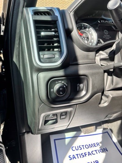 2023 RAM 1500 Big Horn Crew Cab 4x4 6'4" Box