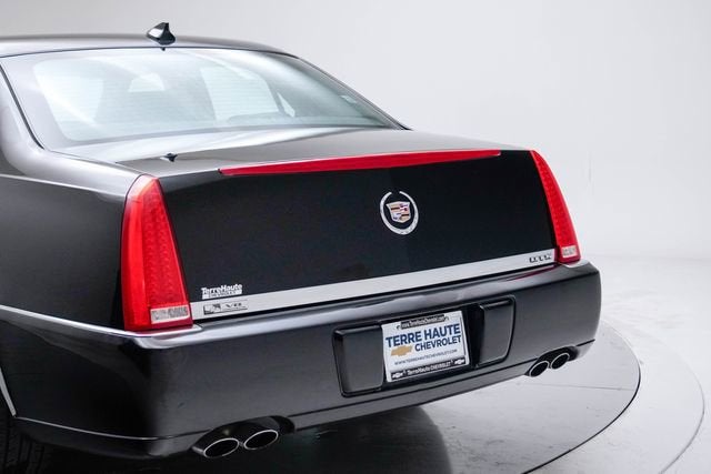 2011 Cadillac DTS Base