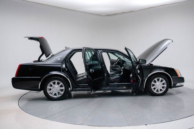 2011 Cadillac DTS Base