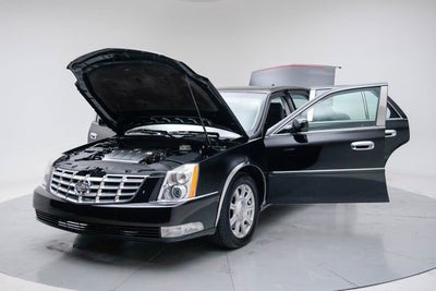 2011 Cadillac DTS Base