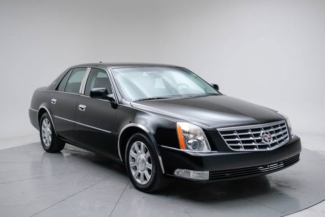 2011 Cadillac DTS Base