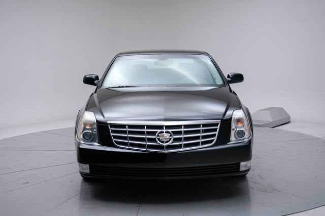 2011 Cadillac DTS Base