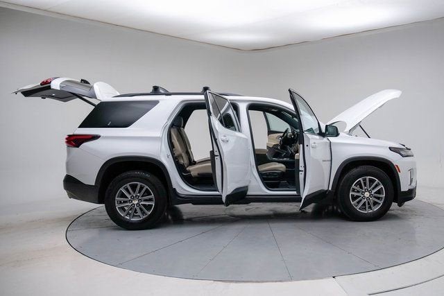 2022 Chevrolet Traverse LT Leather