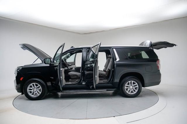 2024 Chevrolet Suburban LT