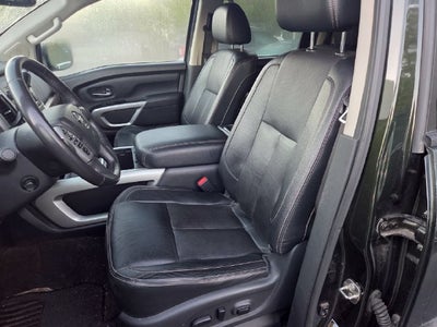 2019 Nissan TITAN SL