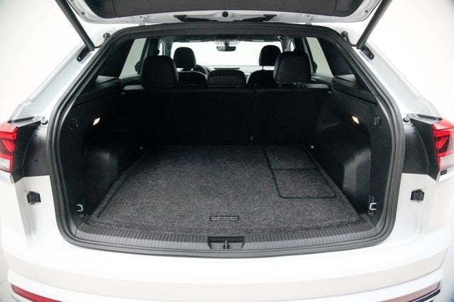 2021 Volkswagen Atlas Cross Sport 3.6L V6 SE w/Technology R-Line