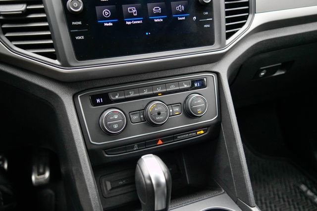 2021 Volkswagen Atlas Cross Sport 3.6L V6 SE w/Technology R-Line