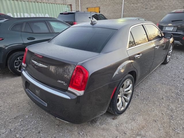 2017 Chrysler 300C 300C