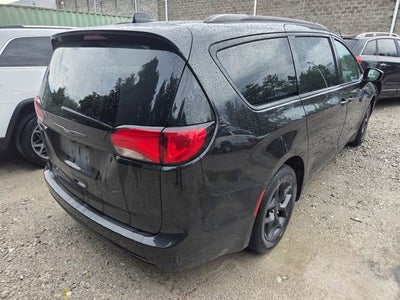 2020 Chrysler Pacifica Touring L Plus
