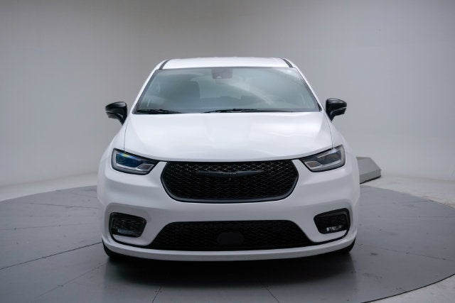 2024 Chrysler Pacifica Hybrid S Appearance Pkg