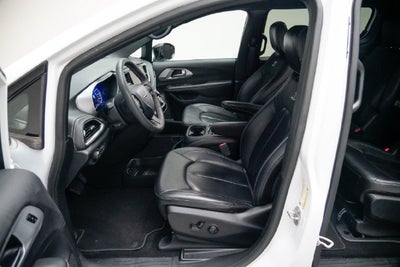 2024 Chrysler Pacifica Hybrid S Appearance Pkg