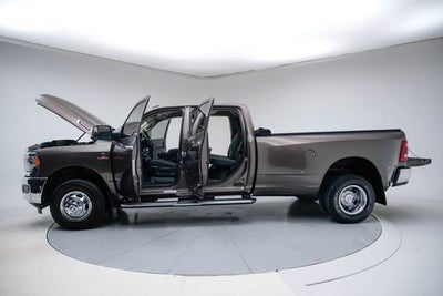 2020 RAM 3500 Tradesman Crew Cab 4x4 8' Box
