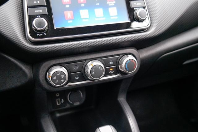 2022 Nissan Kicks S Xtronic CVT
