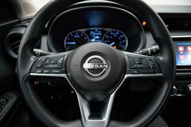 2022 Nissan Kicks S Xtronic CVT