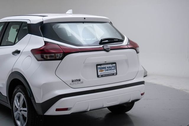 2022 Nissan Kicks S Xtronic CVT