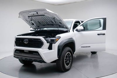 2024 Toyota Tacoma 4WD SR5