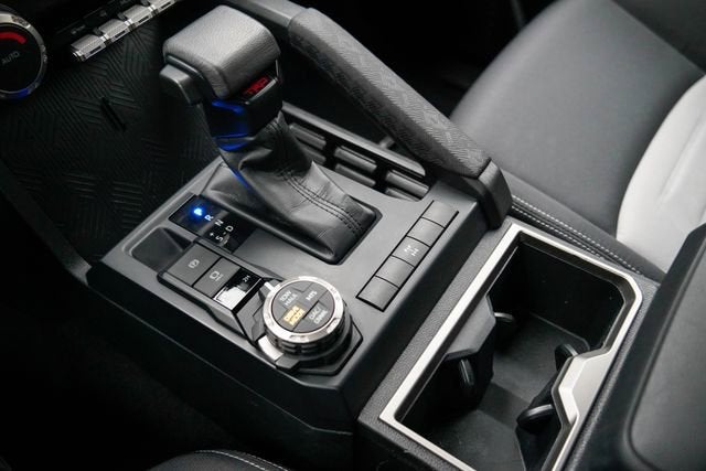 2024 Toyota Tacoma 4WD SR5