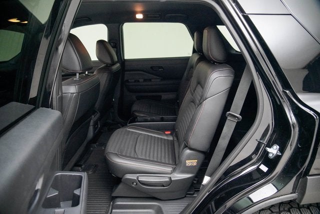 2024 Nissan Pathfinder Rock Creek 4WD