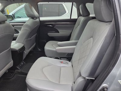 2021 Toyota Highlander Hybrid Platinum