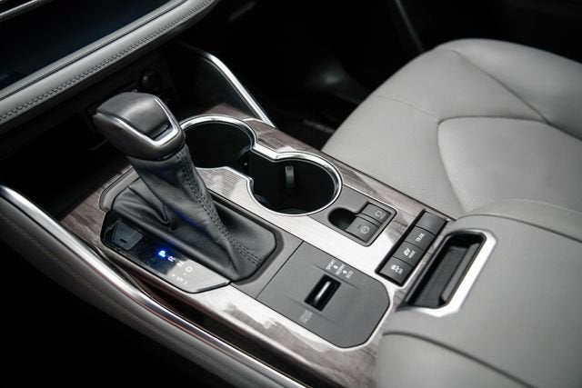 2021 Toyota Highlander Hybrid Platinum