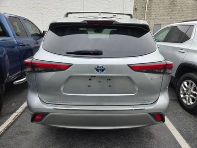 2021 Toyota Highlander Hybrid Platinum
