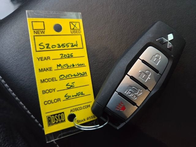 2025 Mitsubishi Outlander SE