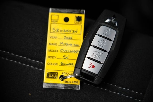 2025 Mitsubishi Outlander SE