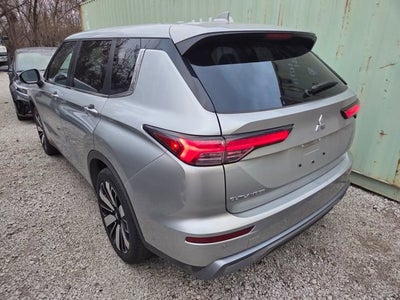 2025 Mitsubishi Outlander SE