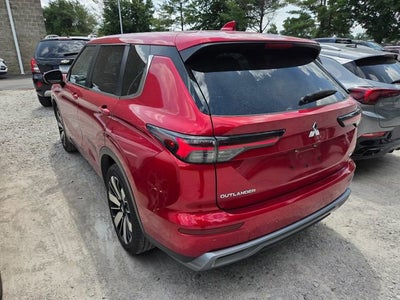 2025 Mitsubishi Outlander SE