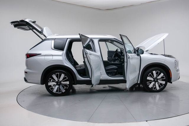 2025 Mitsubishi Outlander SEL
