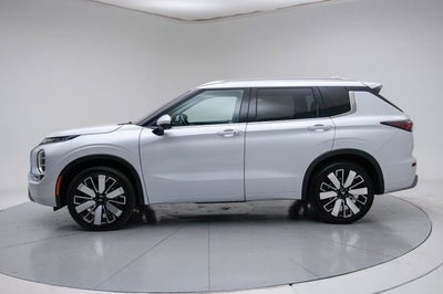 2025 Mitsubishi Outlander SEL