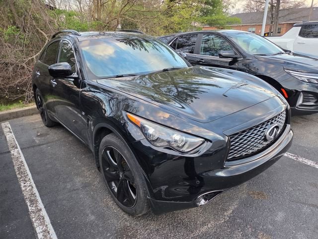 2017 INFINITI QX70 Base