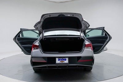 2025 Hyundai Elantra SEL Convenience