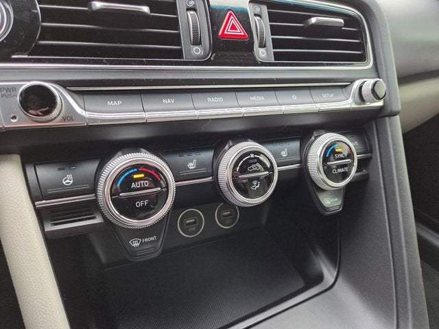 2023 Genesis G70 2.0T AWD