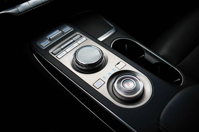 2025 Genesis GV70 2.5T