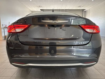 2016 Chrysler 200 Limited