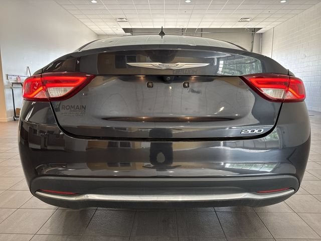 2016 Chrysler 200 Limited