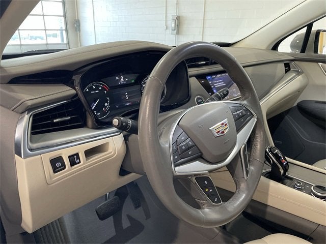 2022 Cadillac XT5 Premium Luxury