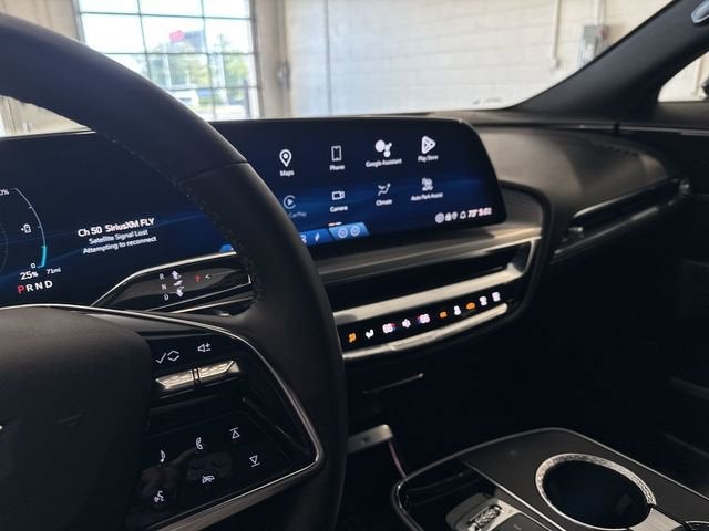 2024 Cadillac LYRIQ Luxury 1