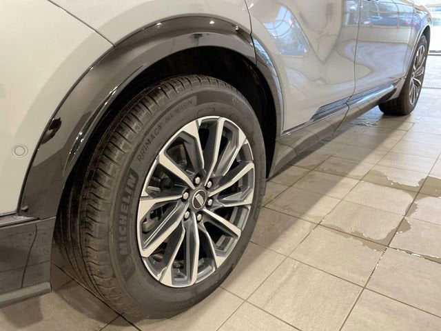 2025 Cadillac LYRIQ Sport 2