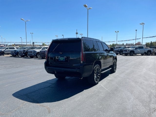 2016 Cadillac Escalade Luxury Collection