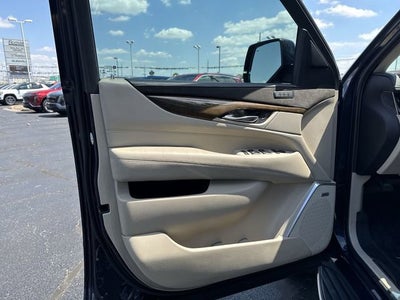 2019 Cadillac Escalade Luxury