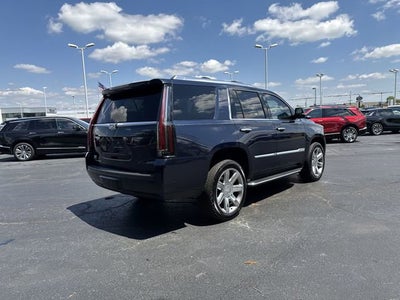 2019 Cadillac Escalade Luxury