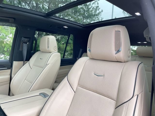 2022 Cadillac Escalade Premium Luxury