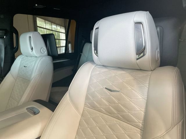 2025 Cadillac Escalade ESV Premium Luxury Platinum